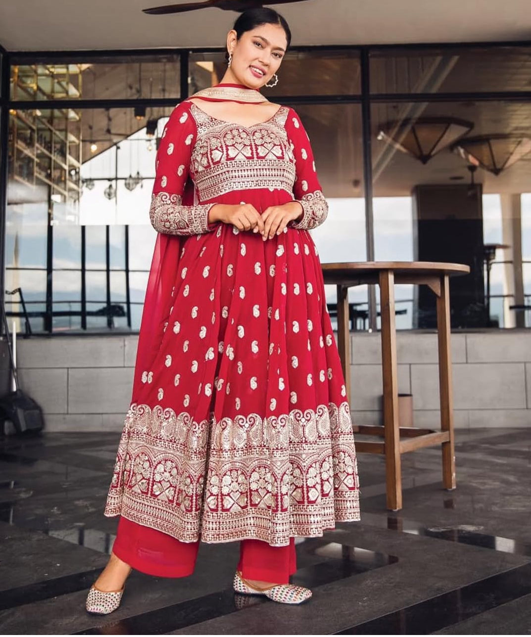 Priya Aanarkali