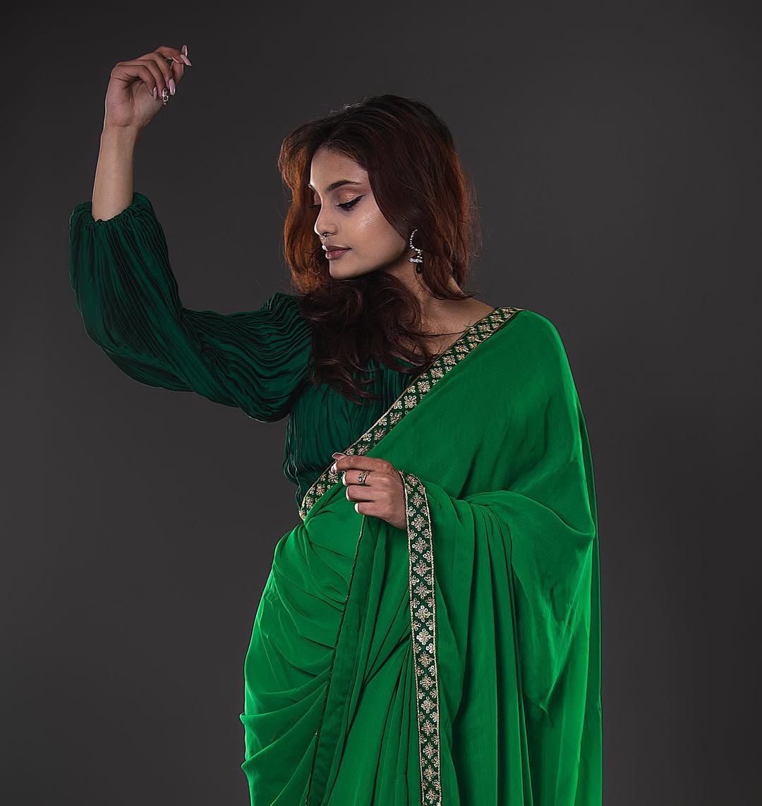 Ball Sleeve Plated Blouse Green Saree